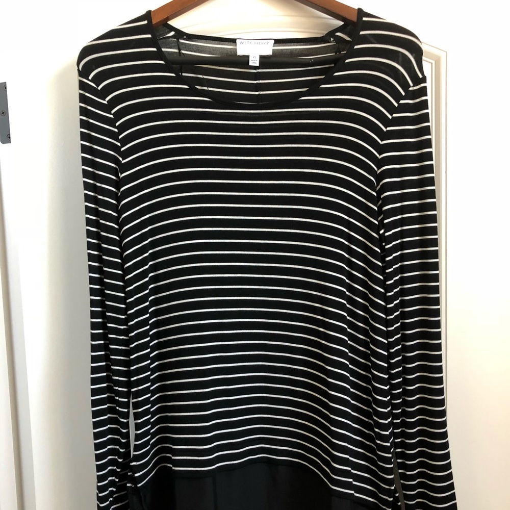 Witchery Australian black and white long top
